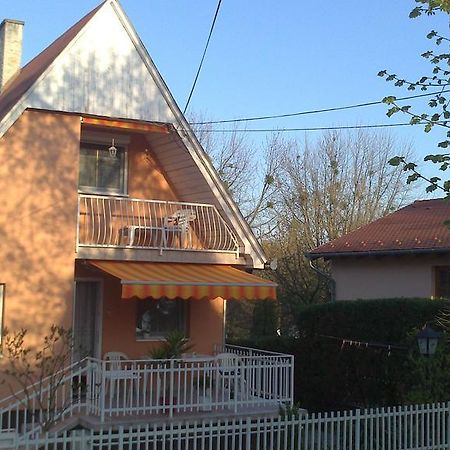 Dora Apartmanhaz Залакарос Екстериор снимка