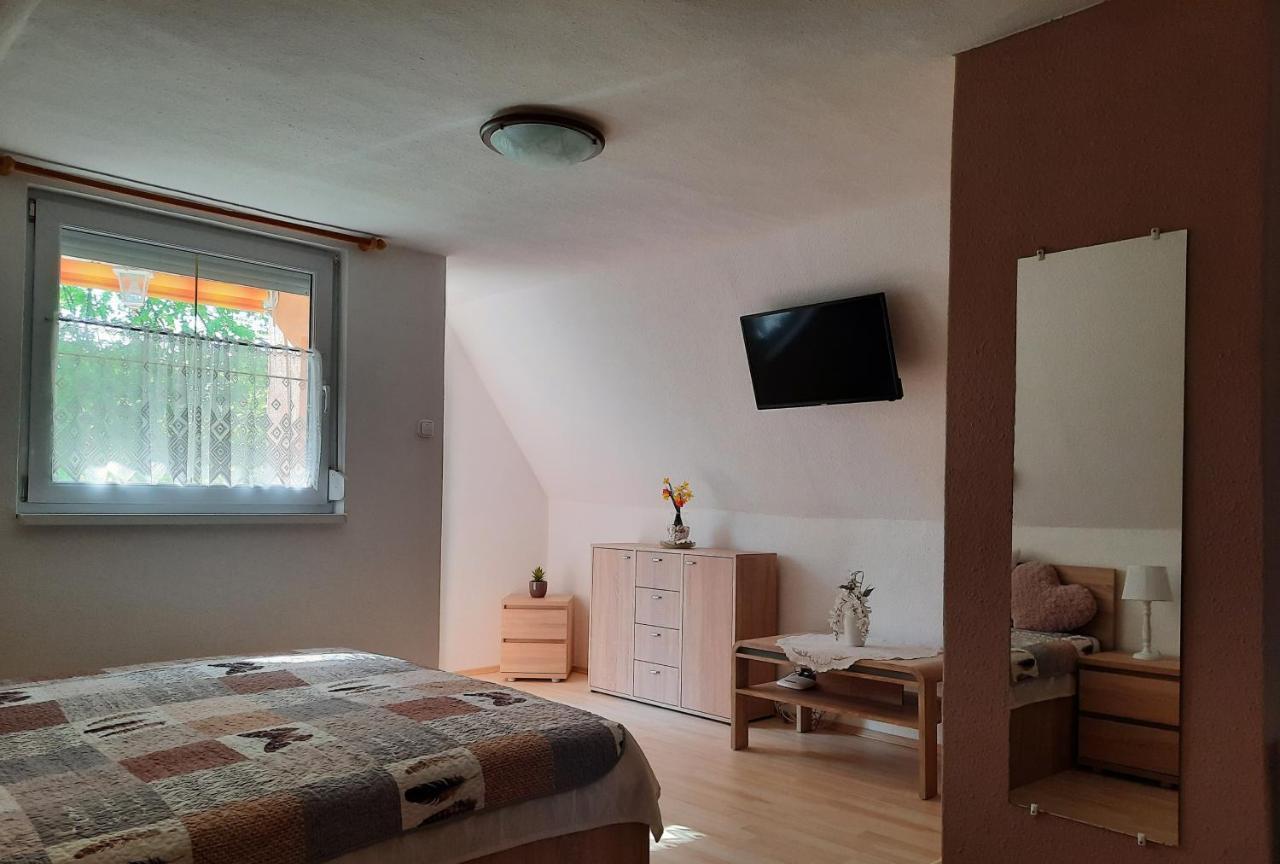 Dora Apartmanhaz Залакарос Екстериор снимка