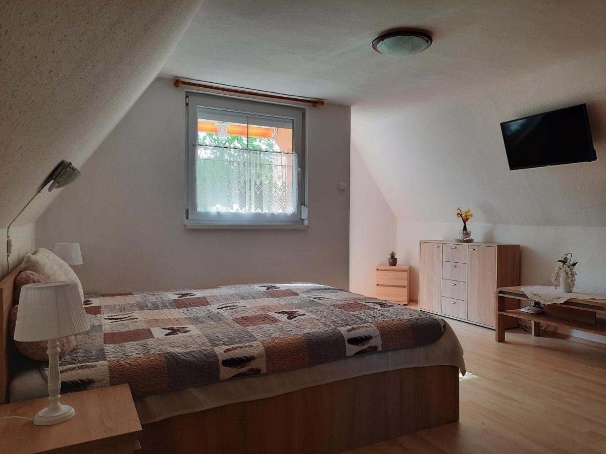 Dora Apartmanhaz Залакарос Екстериор снимка