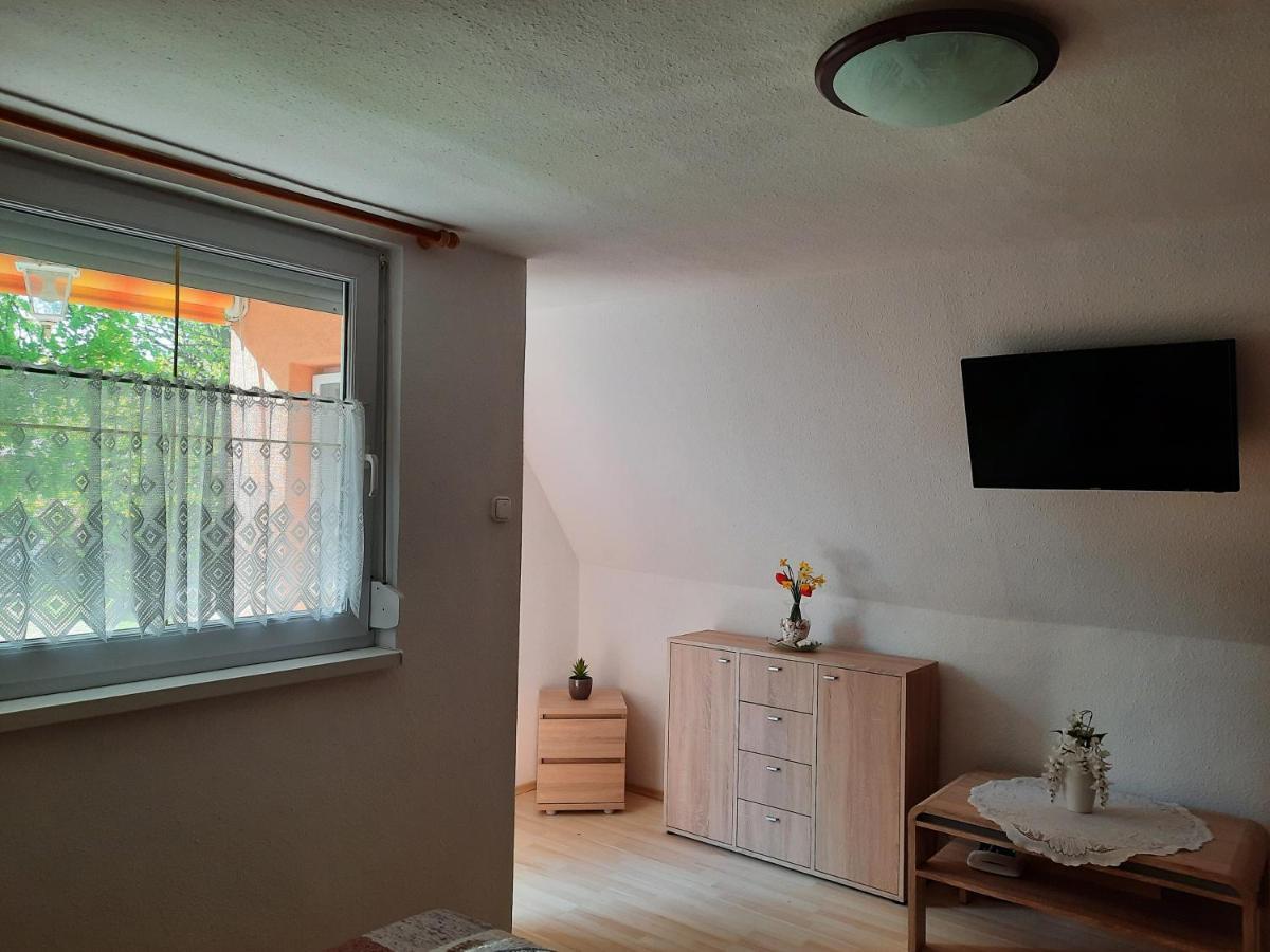 Dora Apartmanhaz Залакарос Екстериор снимка